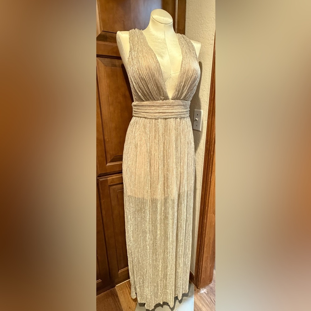 Solemio Gold Metallic Pleated Halter Dress Cross Back Shimmer Ladies Juniors M